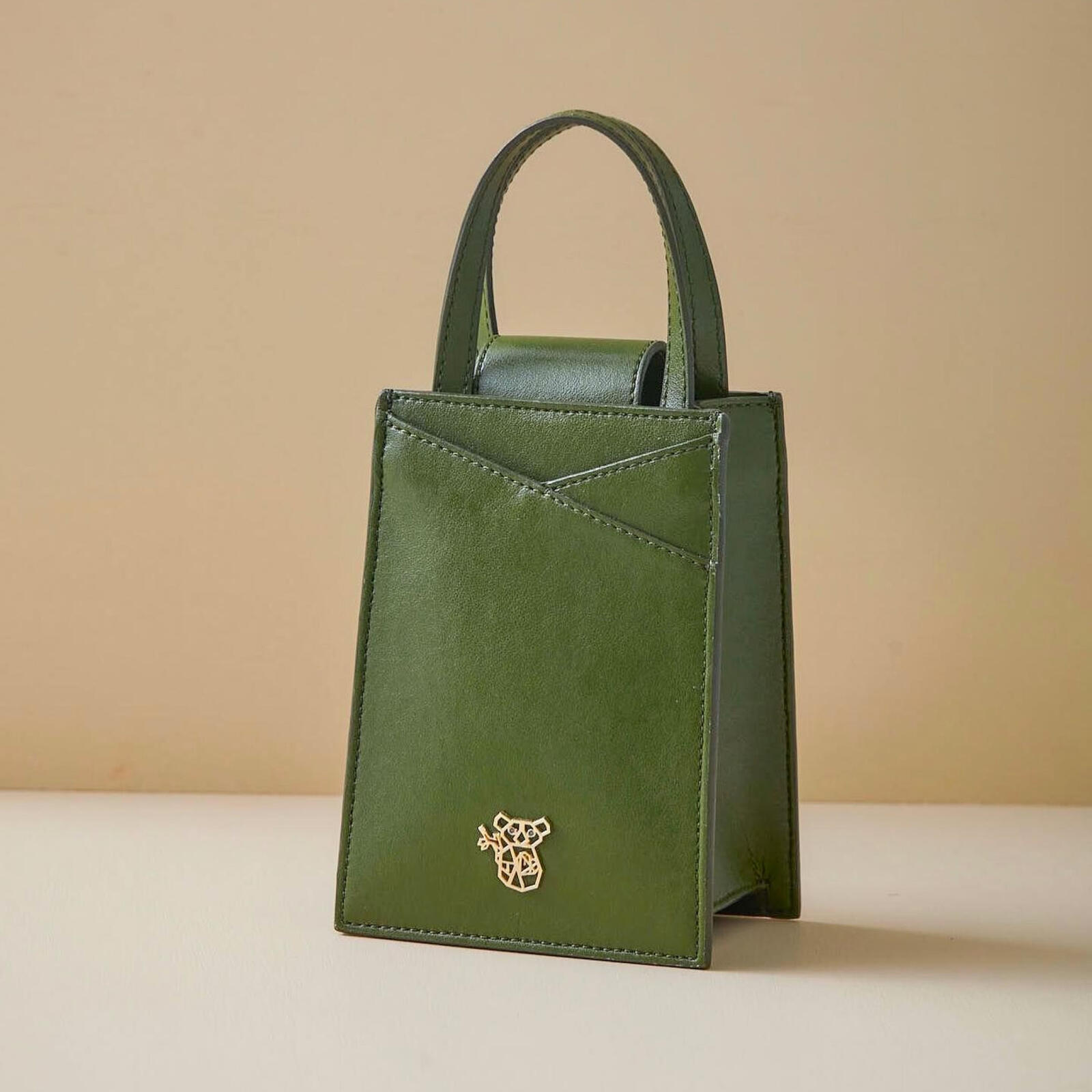 IKB vegan Amare