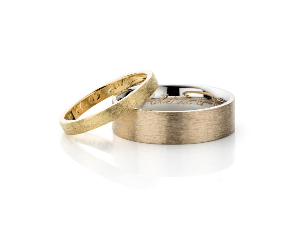 eline-fransen-soft-trouwringen-wit-en-geel-goud-18k-natuurlijke-kleur.jpg